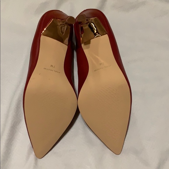 shoes - Picture 2 of 3